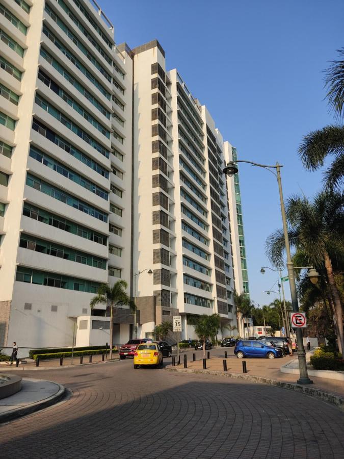 Suite Riverfront Puerto Santa Ana Guayaquil Exteriör bild