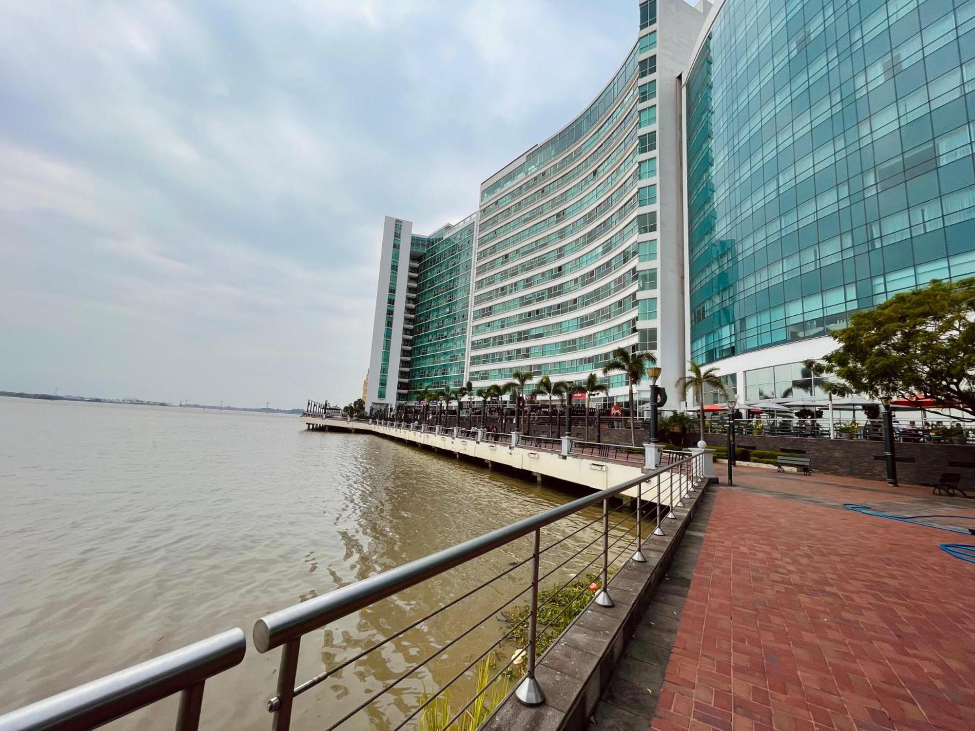 Suite Riverfront Puerto Santa Ana Guayaquil Exteriör bild