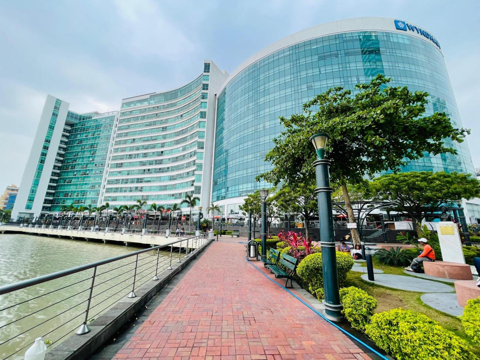 Suite Riverfront Puerto Santa Ana Guayaquil Exteriör bild