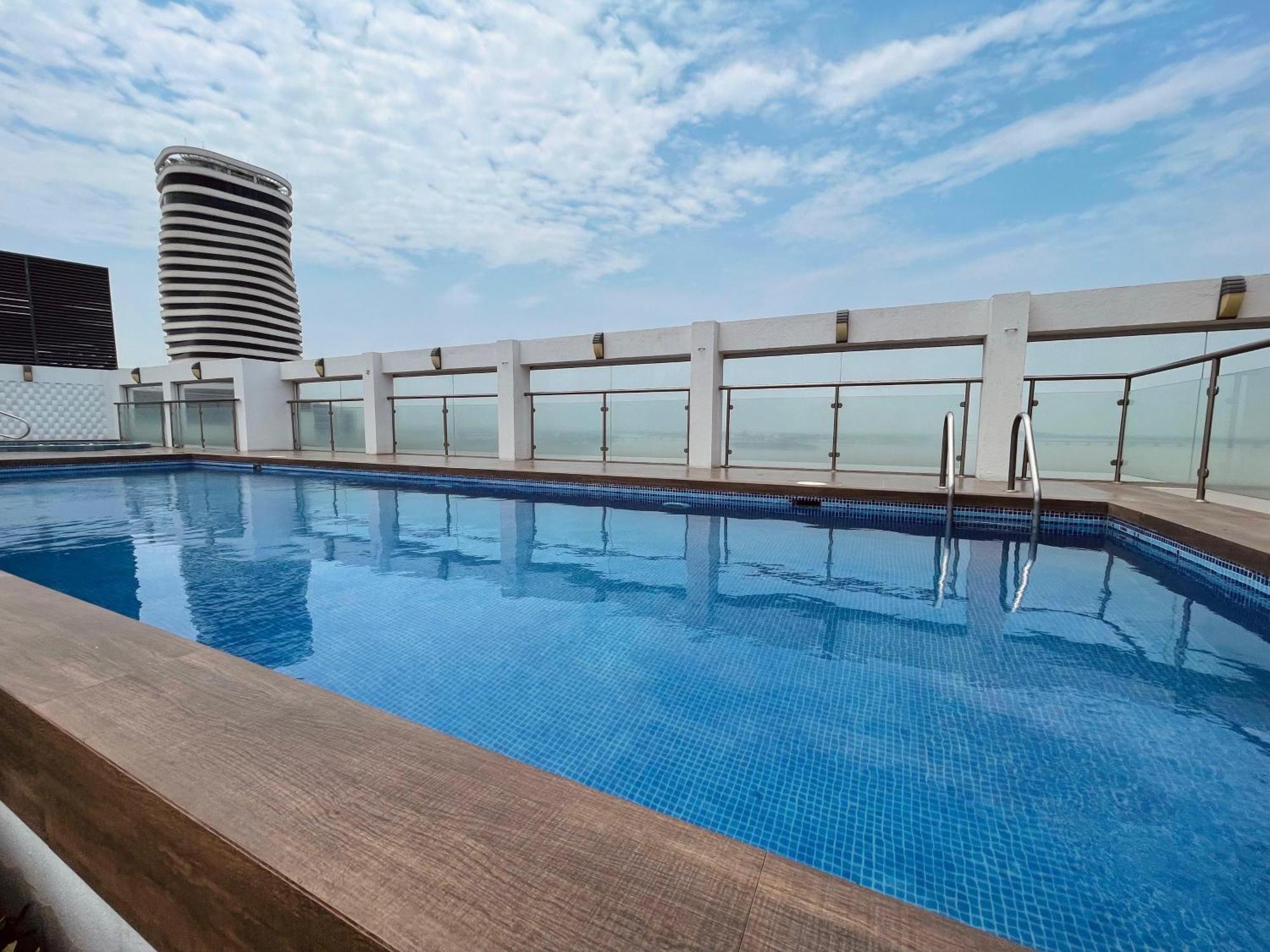 Suite Riverfront Puerto Santa Ana Guayaquil Exteriör bild